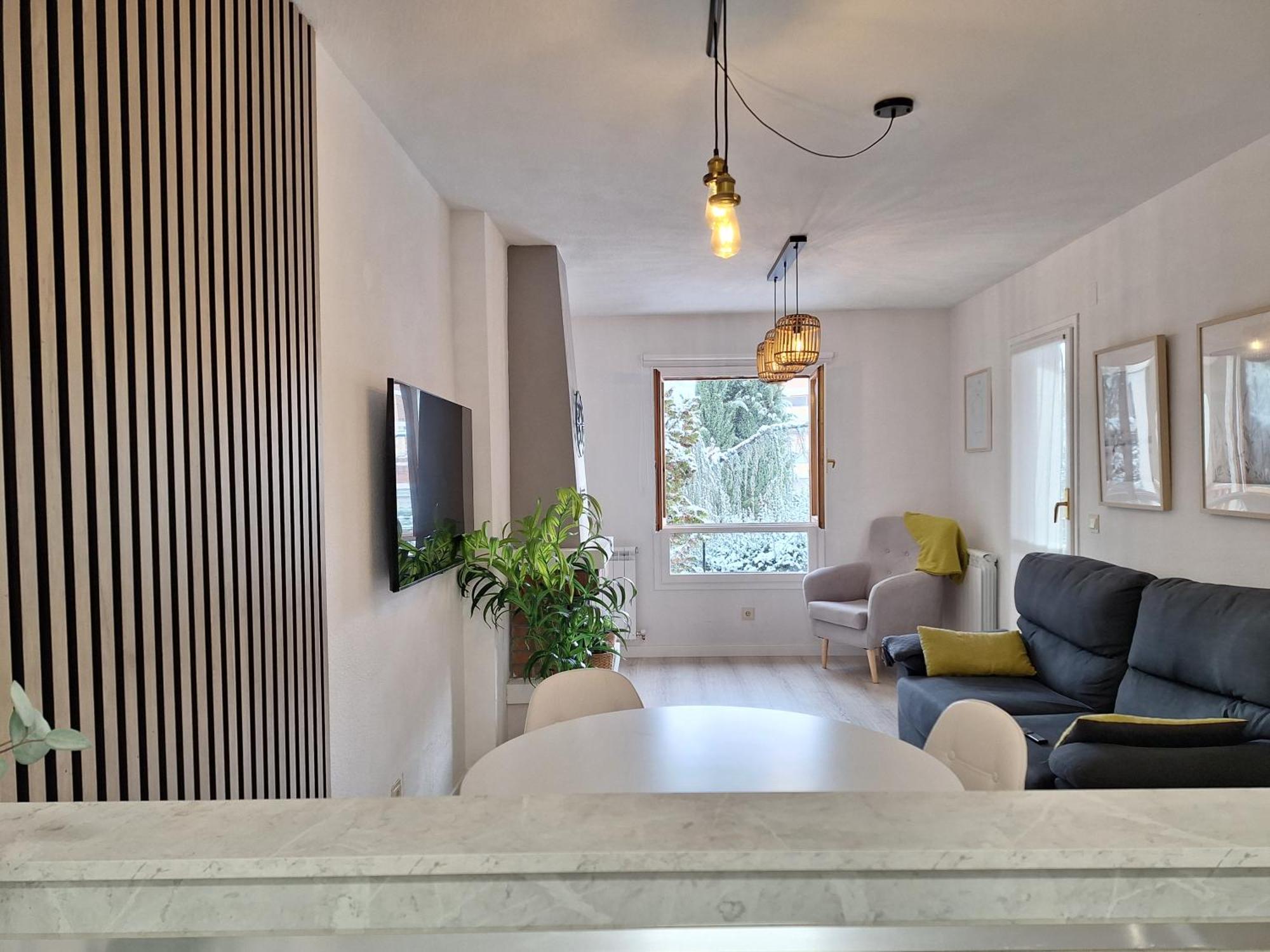 Acogedor Apartamento Con Piscina Compartida Y Opcion A Parking Jaca Eksteriør bilde